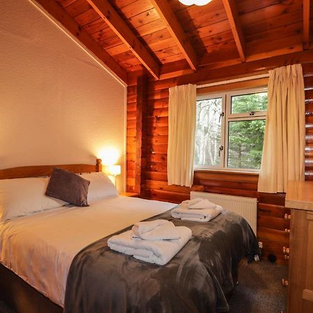 Spruce Lodge Strathpeffer Exteriör bild