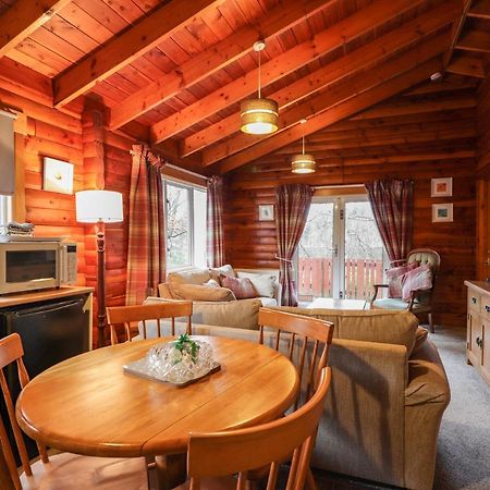 Spruce Lodge Strathpeffer Exteriör bild