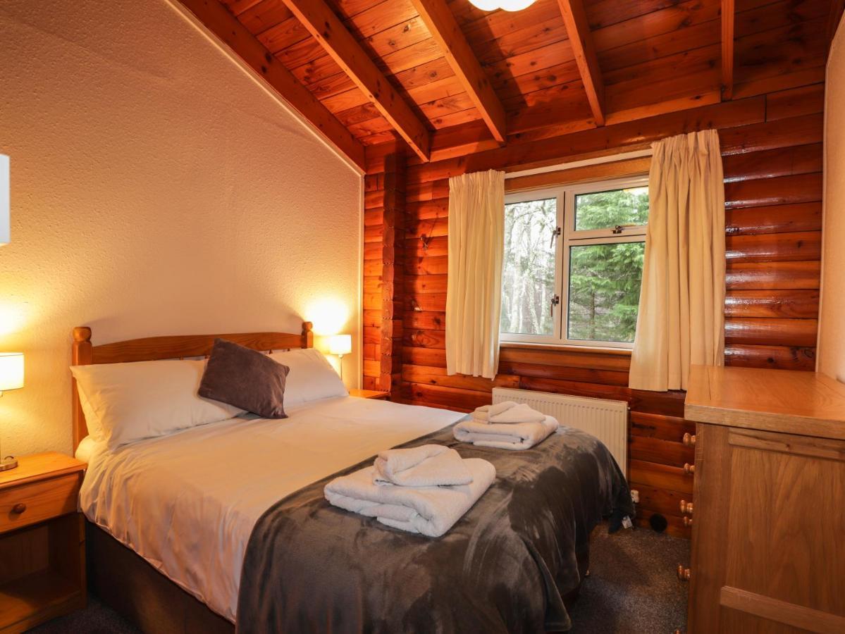 Spruce Lodge Strathpeffer Exteriör bild