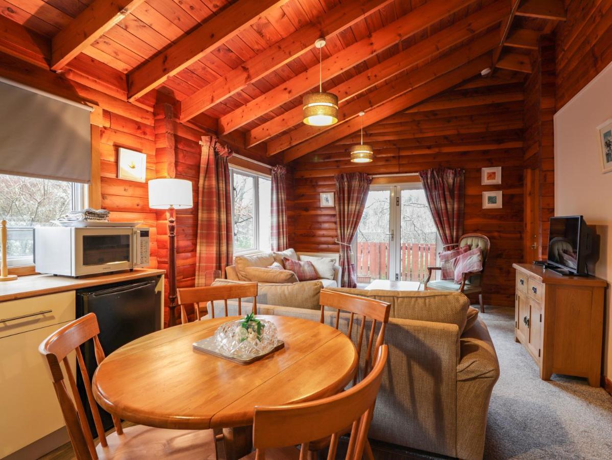 Spruce Lodge Strathpeffer Exteriör bild