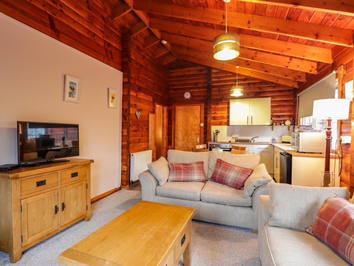 Spruce Lodge Strathpeffer Exteriör bild