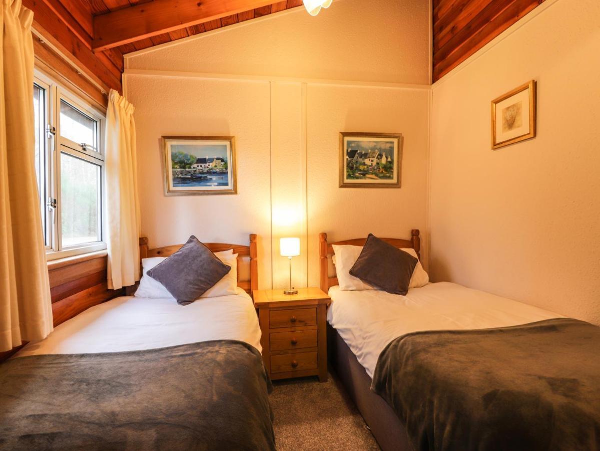 Spruce Lodge Strathpeffer Exteriör bild