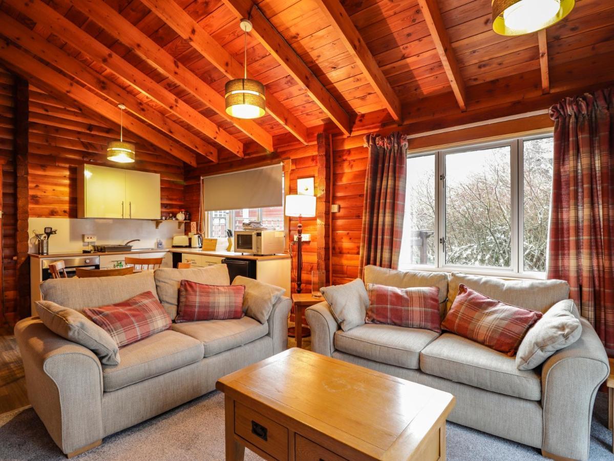 Spruce Lodge Strathpeffer Exteriör bild