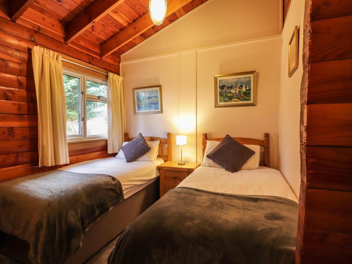 Spruce Lodge Strathpeffer Exteriör bild